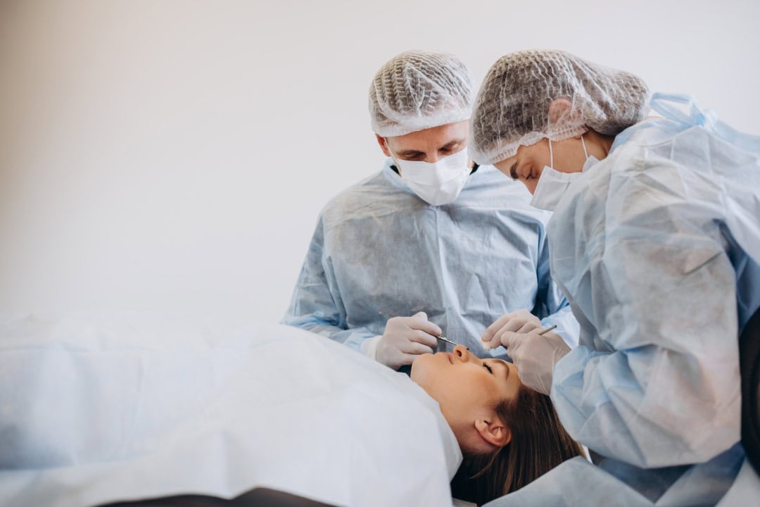 What Are the Red Flags When Choosing a Plastic Surgeon in Tampa?